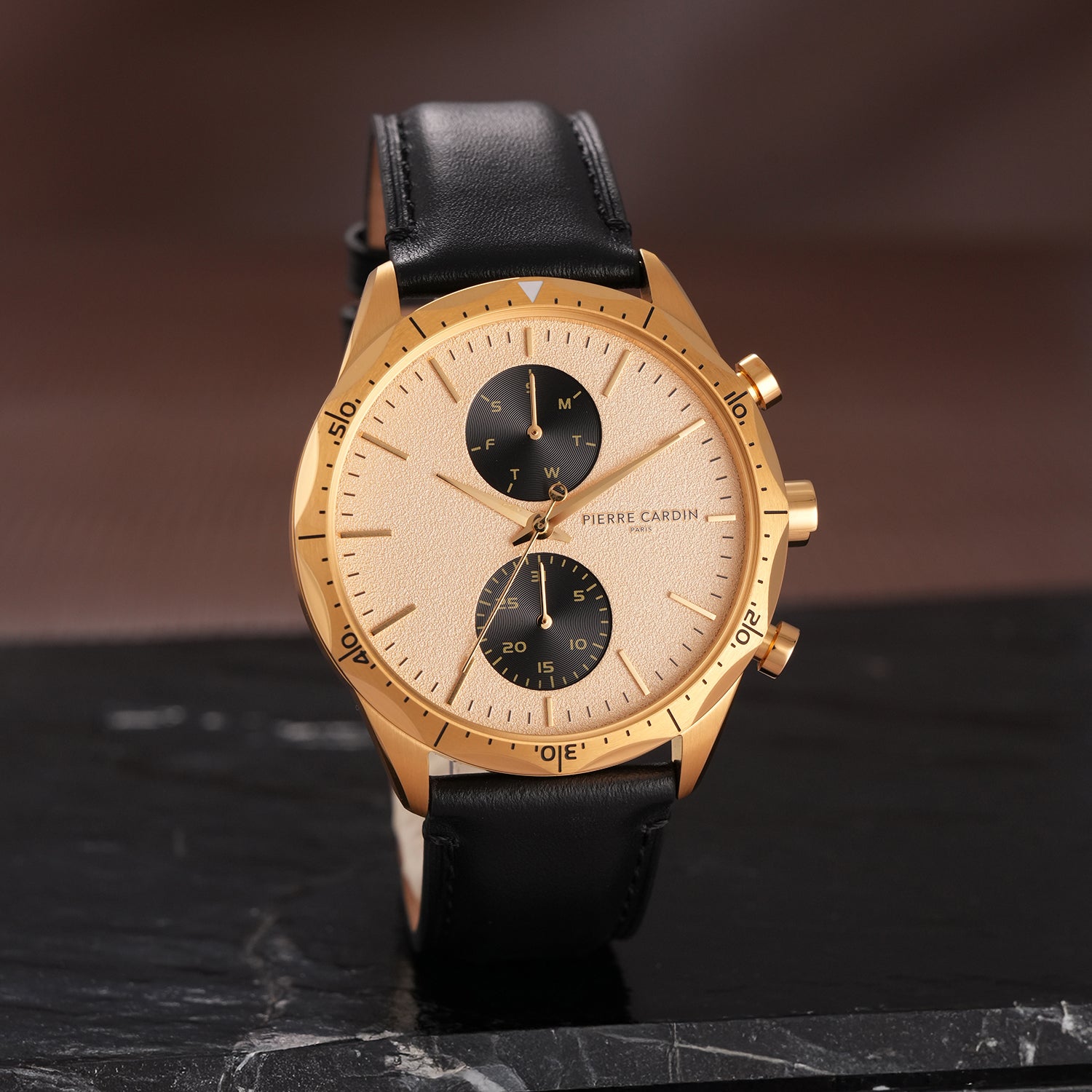 Heritage RacerTime Mens 43mm - Gold with Black Leather Strap