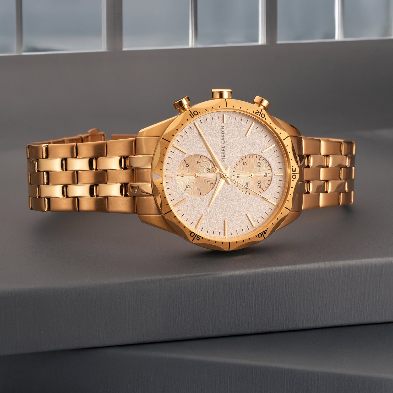 Heritage RacerTime Mens 43mm - Gold with Gold Metal Strap – Pierre
